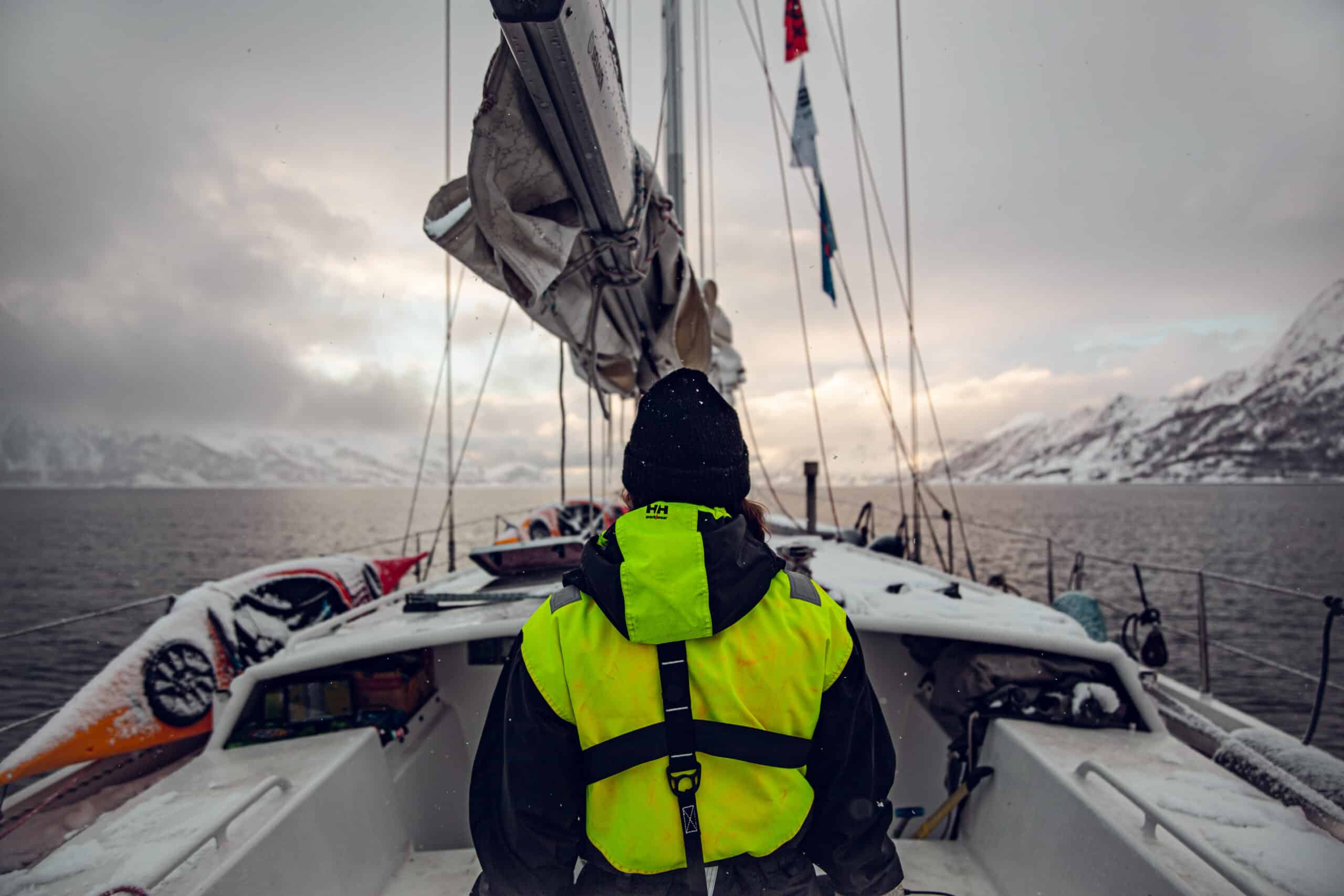 Zeilen en tourskiën in Noorwegen vanaf zeilboot
