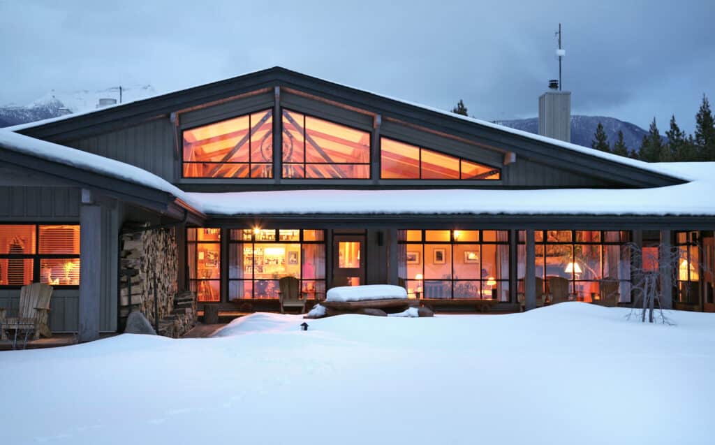 Valemount Heliski Lodge - CMH Heliskiing